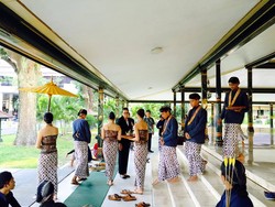 Minum Teh Ala Raja di Royal Ambarrukmo Yogyakarta