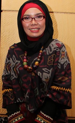 Irna Mutiara Akan Bawakan Kebaya Muslim Modern di Jakarta Fashion Week 2016