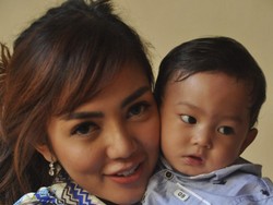 Asuh Anak Angkat, Jiwa Keibuan Bella Shofie Mulai Muncul