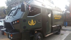 Mobil Penjinak Bom Amankan Groundbreaking LRT Cibubur-Dukuh Atas