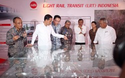 Jokowi: Jakarta Sudah Macet Akut, LRT Jangan Ditunda-tunda