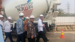 Bos Adhi Karya ke Jokowi: LRT Jabodebek Tak Pakai Masinis