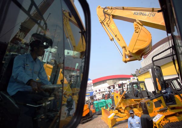 GM Tractors Ramaikan Mining Expo 2015