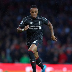 Liverpool Tak Boleh Biarkan MU Nyaman Alirkan Bola