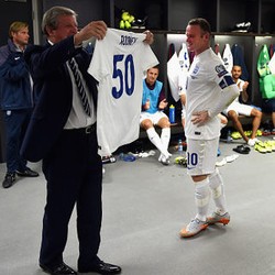 Hodgson Nantikan Gol-gol Berikutnya dari Rooney