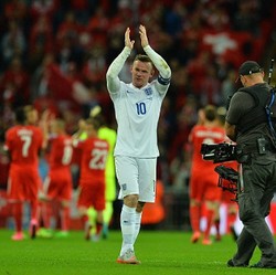Ucapan Selamat dari Sir Bobby Charlton untuk Rooney
