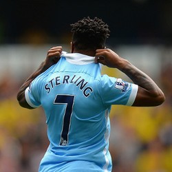 Lichsteiner: Waspadai Sterling, Juve