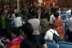 Pesawat Delay di Thailand, Turis Tiongkok Protes & Nyanyi Lagu Nasional