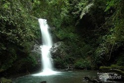 Kamu yang Jomblo, Ayo Liburan ke 5 Air Terjun Enteng Jodoh