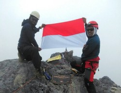 Hari ke-15: Klimaks! Saat detikcom Berdiri di Puncak Tertinggi Indonesia