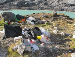 Hari ke-13: Ya Ampun, Gunung Tertinggi di Indonesia Kok Ada Sampah?