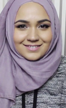 Tutorial Hijab Simpel yang Bikin Pipi Terlihat Lebih Tirus