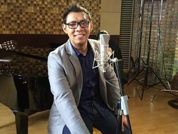 Christo dan Warna Vokal Sammy Simorangkir