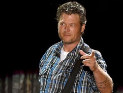 Cerai dari Miranda Lambert, Blake Shelton: Mungkin Aku Akan Pacari Rihanna