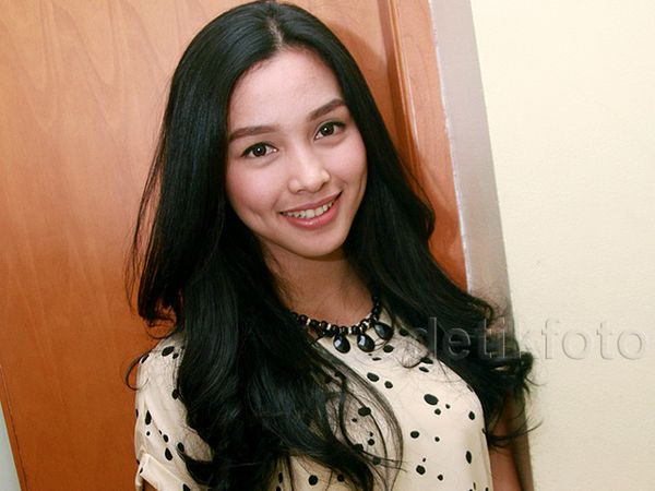 Manisnya Tya Arifin, Calon Istri Bangsawan Malaysia