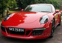 Jajal Porsche New 911 Carrera GTS di Singapura