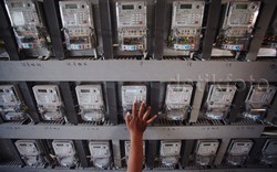 Meteran Listrik Pasca Bayar Tak Diproduksi Lagi