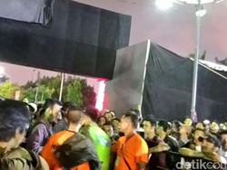 Konser Bon Jovi Diwarnai Kericuhan Kecil