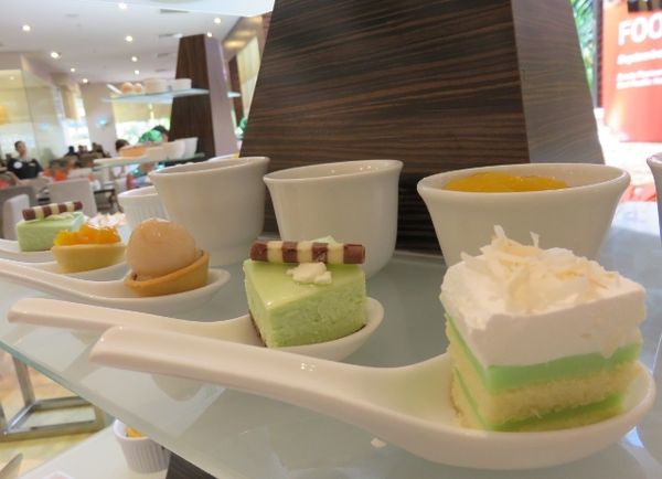 Enaknya Cheese Cake dan Surabi Bandung yang Manis Lembut
