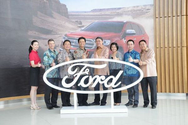 Ford Resmikan 9 Diler Sekaligus