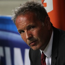 Mihajlovic Ingatkan Milan Masih Dalam Tahap Perbaikan