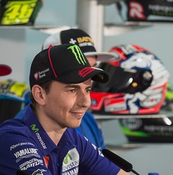 Lorenzo Ungguli Marquez untuk Kuasai Latihan Kedua, Rossi di Posisi Lima