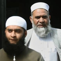 Hukuman Penjara Untuk Guru Pemukul Murid