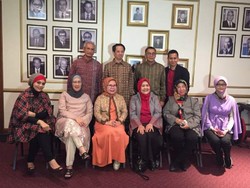 Terbang ke New York, Lula Kamal Kenalkan Busana Muslim Indonesia ke Dunia