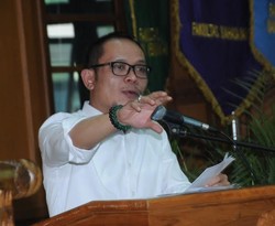 3 Jurus Menaker Hanif Hadapi MEA 2015