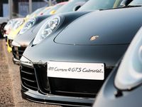 Jajal Porsche di Sirkuit Sentul Yuk..
