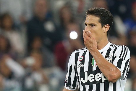 Hernanes Nilai Juve Kurang Determinasi