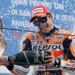 Marquez Juara Karena Mengganti Ban di Saat yang Tepat