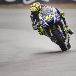 Finis Kelima, Rossi: Rasanya Aku Mau Menangis