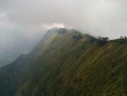 Sisi Lain Bromo yang Mungkin Belum Pernah Kamu Lihat