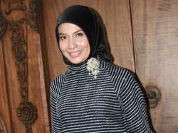 Arzetti Bilbina Batasi Anak-anak Main Gadget