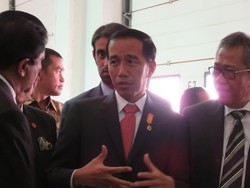 Jokowi Blusukan ke Gudang Logistik Terbesar Dubai
