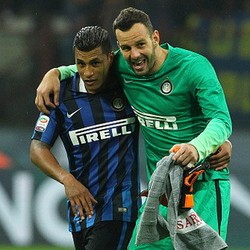 Inter Masih Sempurna, Handanovic Belum Mau Bahas Scudetto