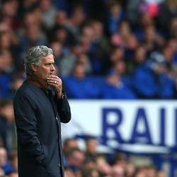 Mourinho Soal Degradasi, Pengungsi, dan Komputer Rusak