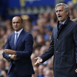 Mourinho Ribut dengan Martinez Usai Kekalahan Chelsea