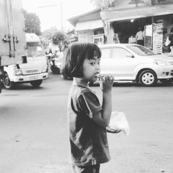 Dek, Bagi Sedikit Boleh?