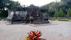 Selain Kampung Inggris, Kediri Juga Punya Candi Cantik