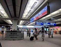 Bawa Antiseptik, Ini Spot Paling Berkuman di Bandara