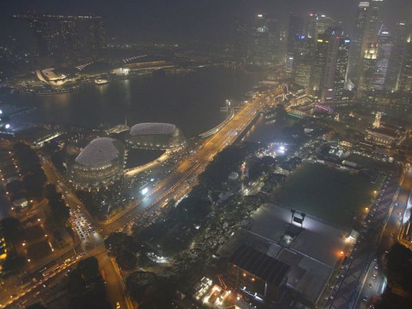 Singapura Diselimuti Asap Kiriman Indonesia