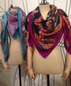 Hermes Pamer Koleksi Scarf Bermotif yang Ikonik di Senayan City