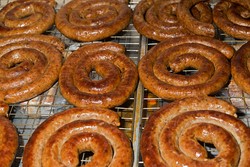 Sosis Bratwurst Sepanjang 109 Meter Berhasil Pecahkan Rekor Dunia