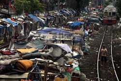 Jumlah Orang Miskin di RI Capai 28,59 Juta, Naik 1%