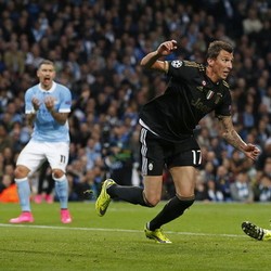 Juventus Taklukkan City 2-1