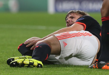 Van Gaal: Shaw Bisa Absen Sampai 6 Bulan