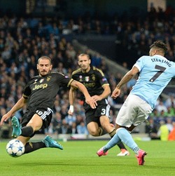 Gerrard Kritik Finishing Sterling, Pellegrini Membela