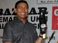 Wiranto Buka Bazar UKM Srikandi Hanura